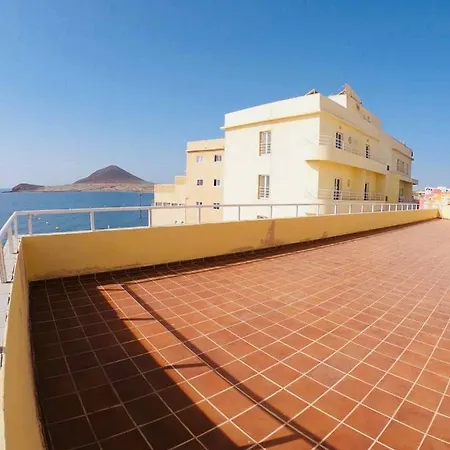 Relaxing Holidays Beach, El Medano, South Tenerife Apartament